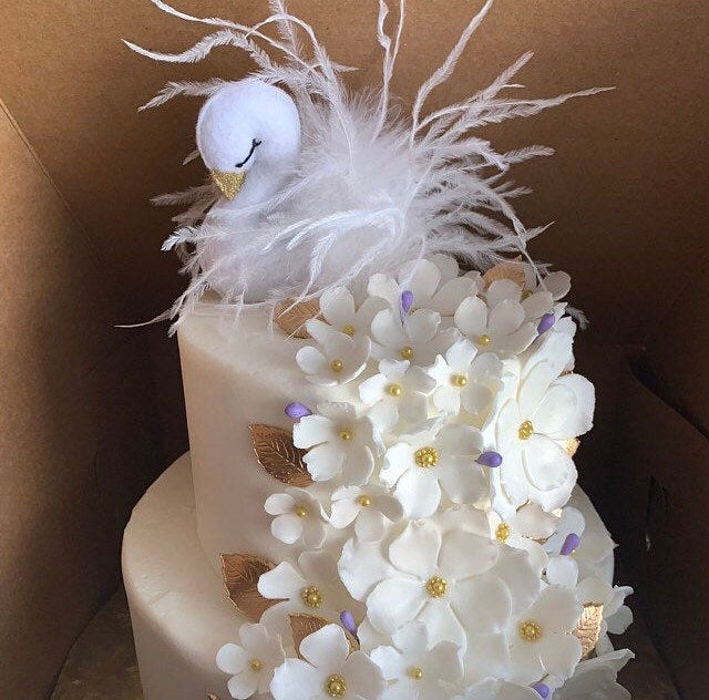 Swan Cake Topper