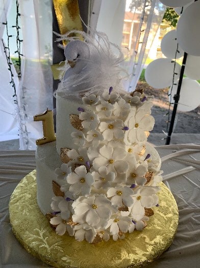 Swan Cake Topper